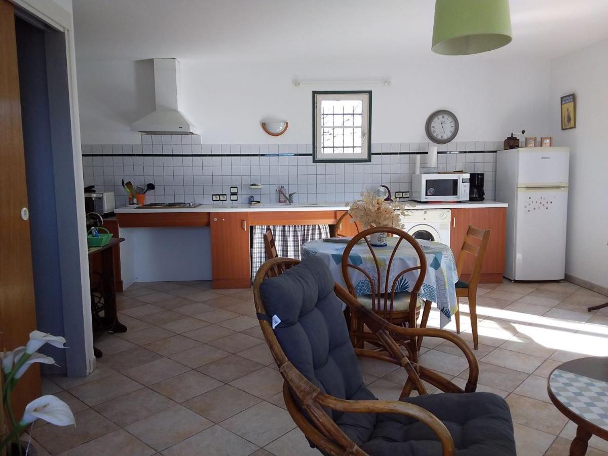 Le Gite Du Poire Molere Buitenkant foto